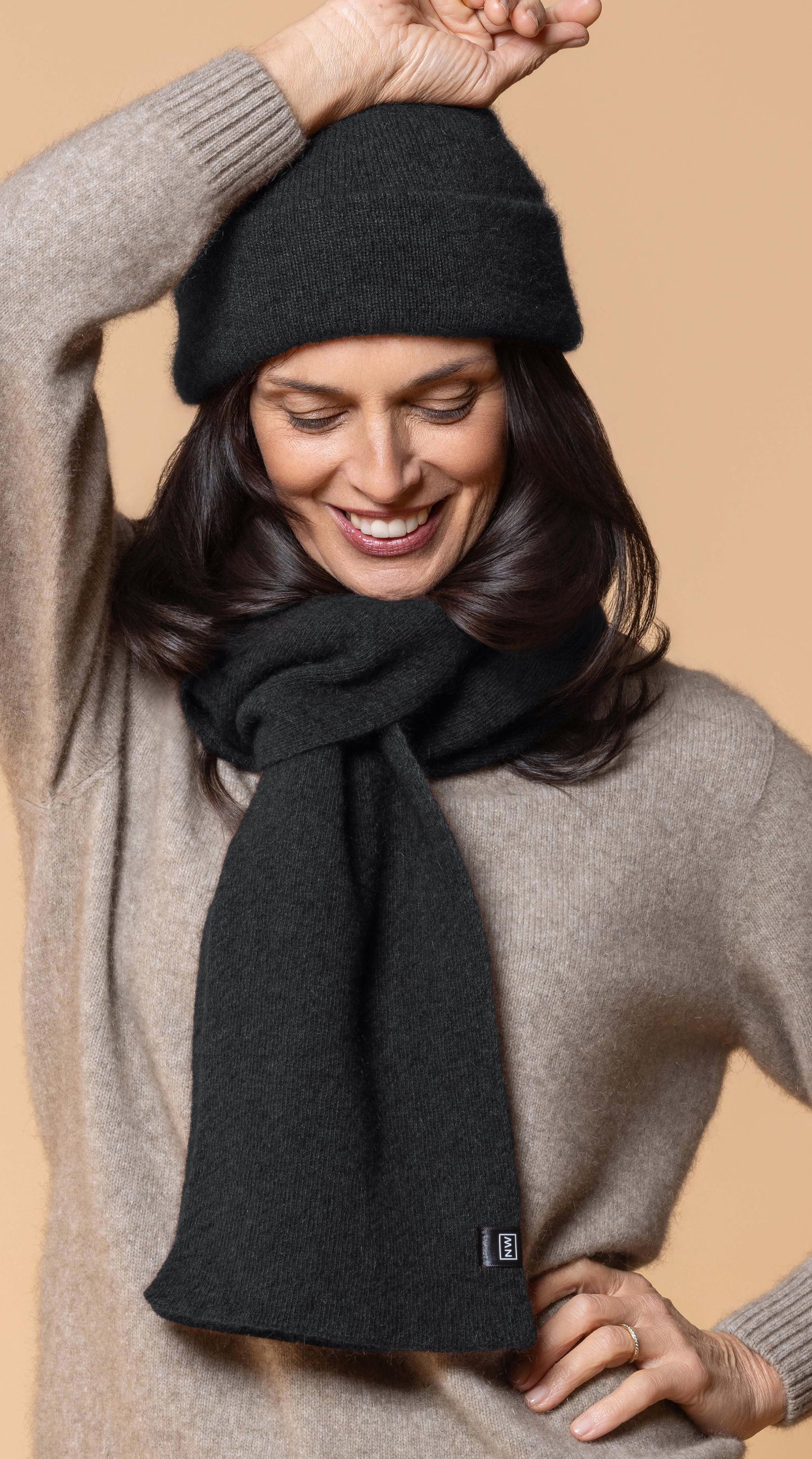 NOBLE WILDE CHEVI SCARF