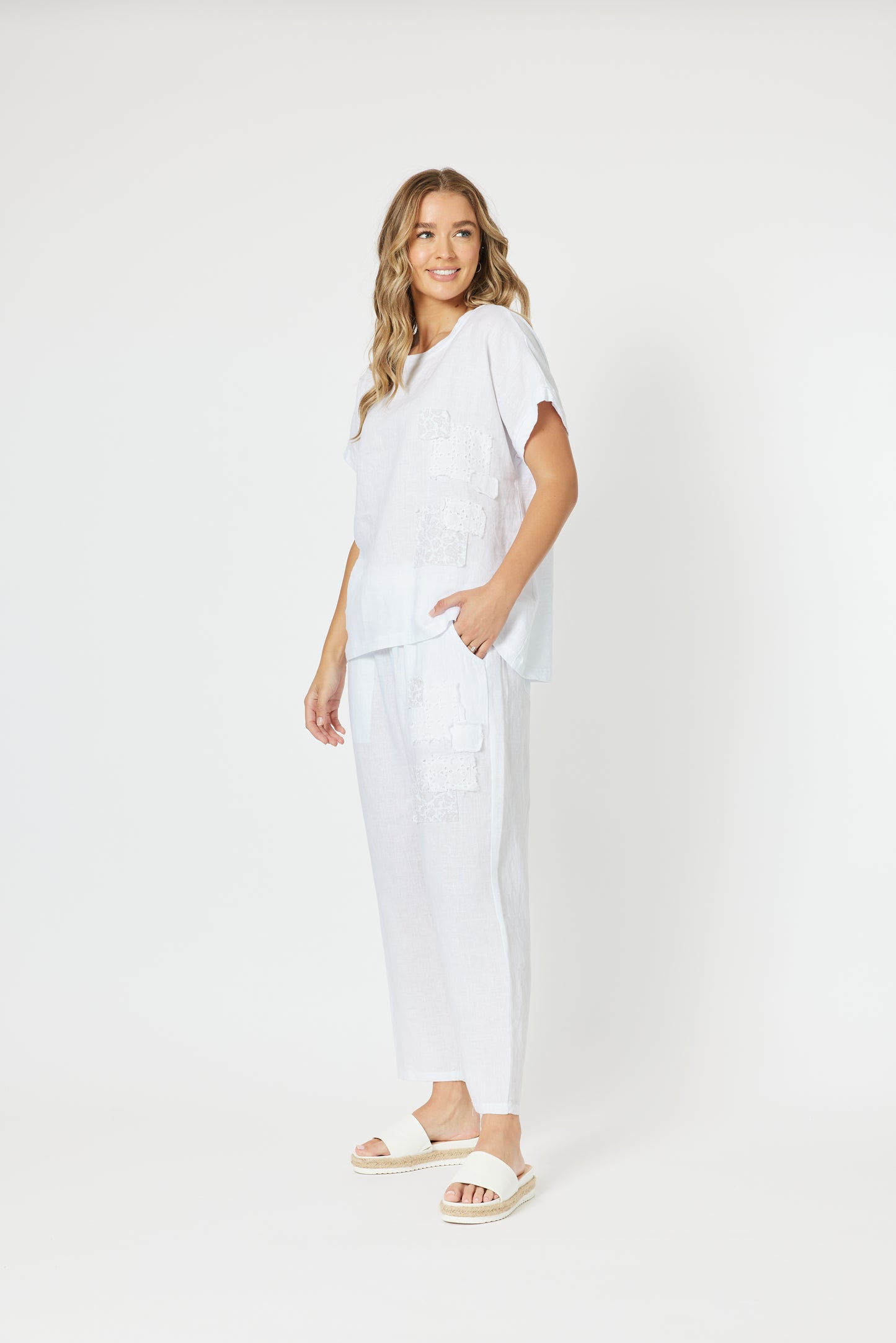THREADZ PATCH LINEN TOP