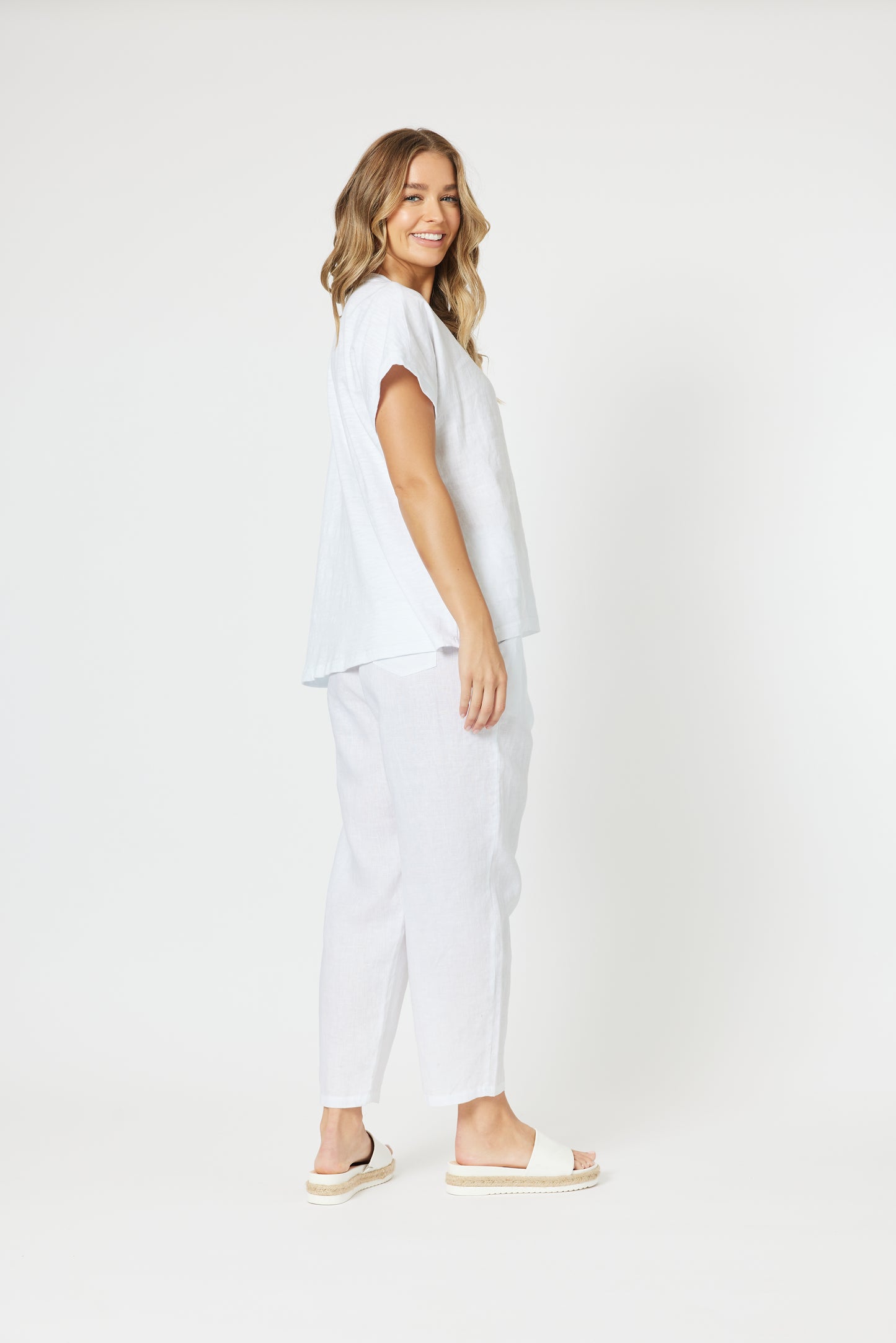 THREADZ PATCH LINEN TOP