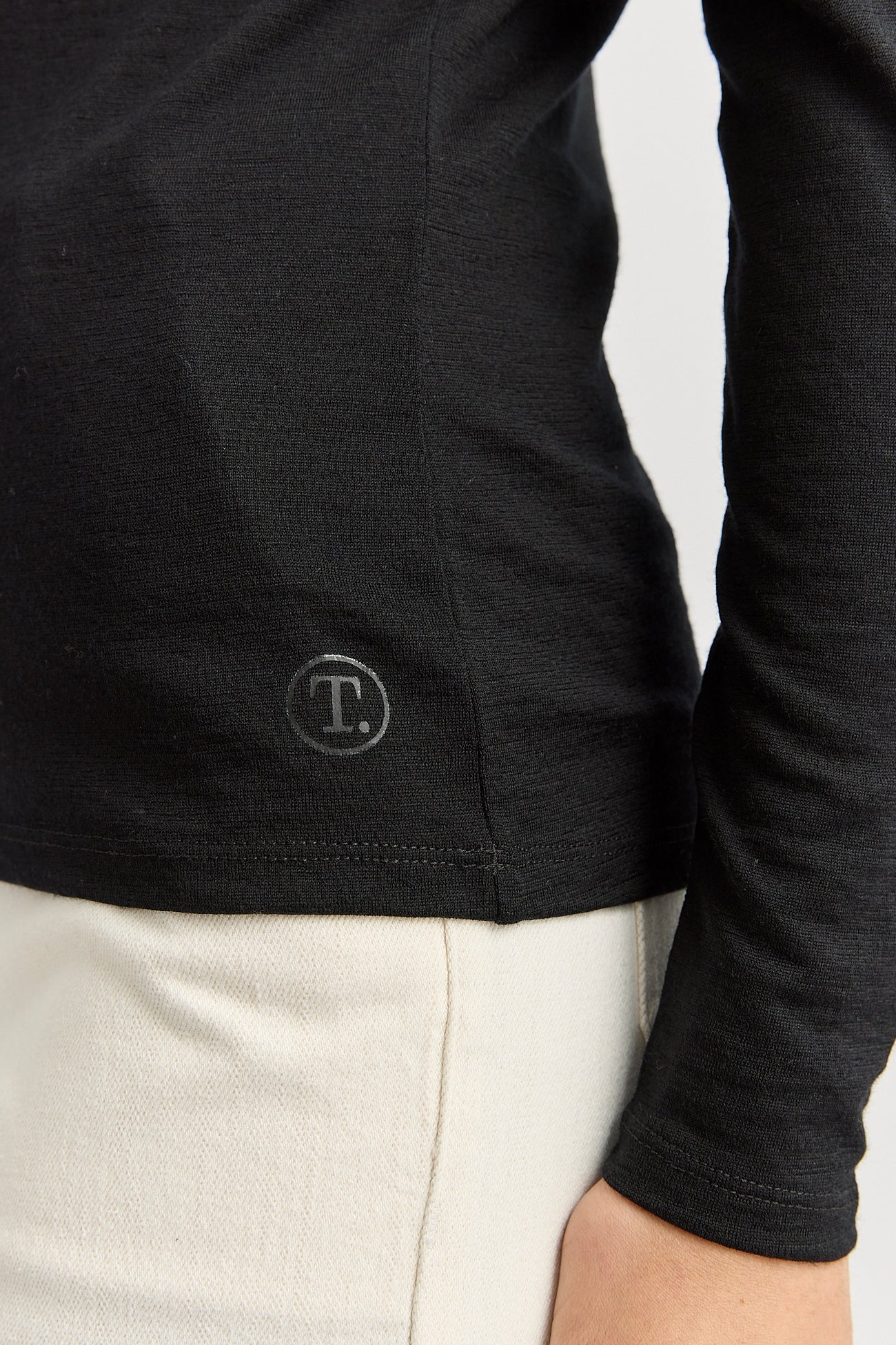 TOORALLIE CREW MERINO TEE - BLACK
