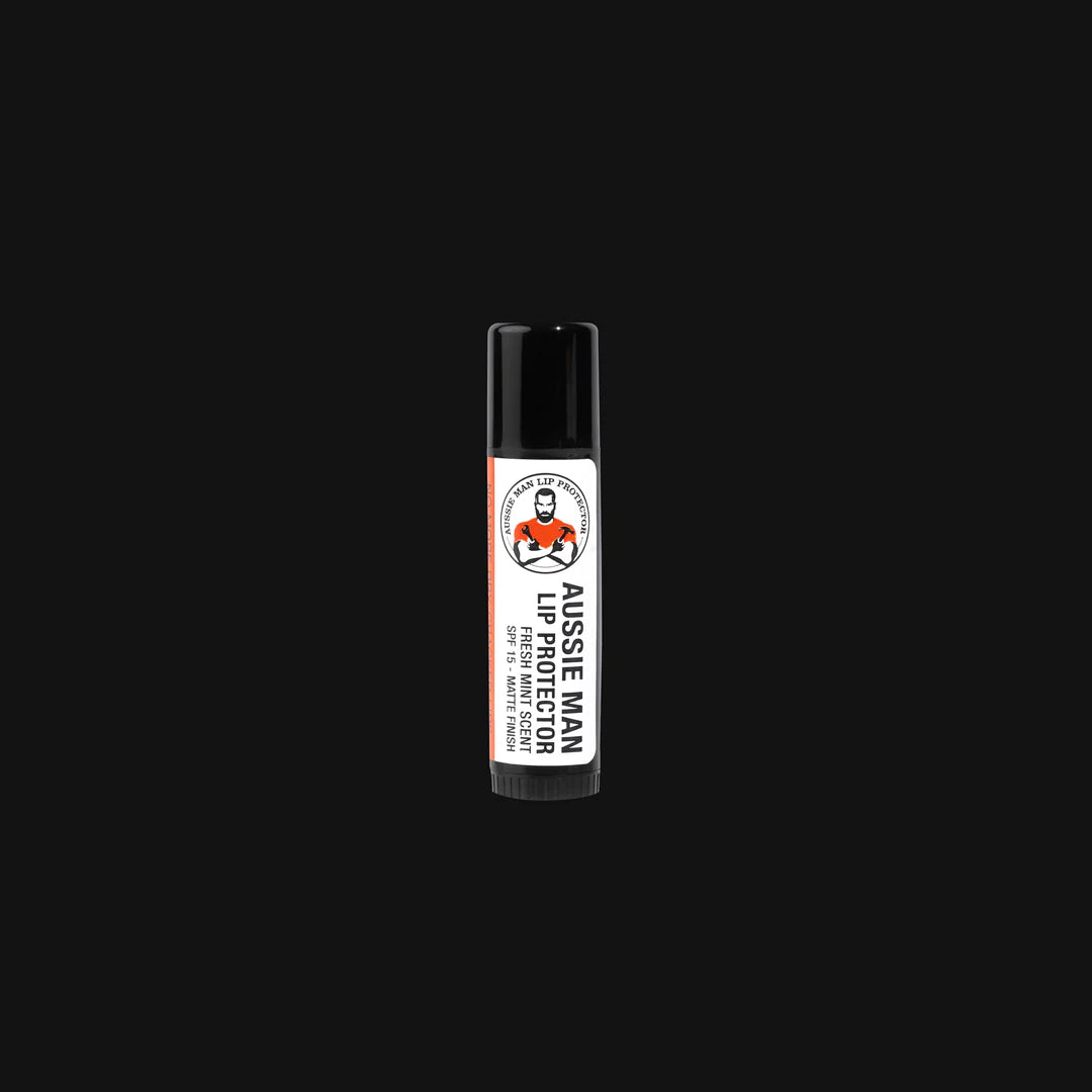 AUSSIE MAN HANDS LIP PROTECTION