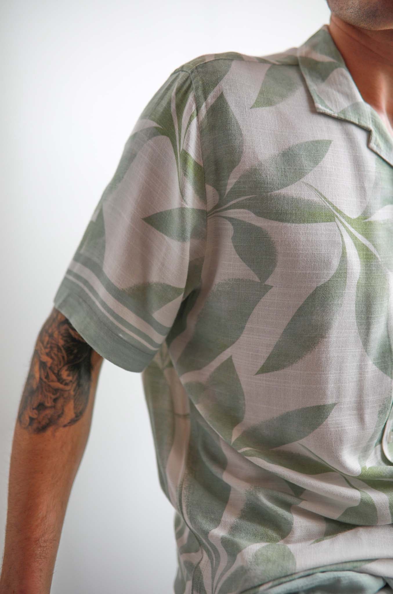 JAMES HARPER BANANA LEAF SS SHIRT