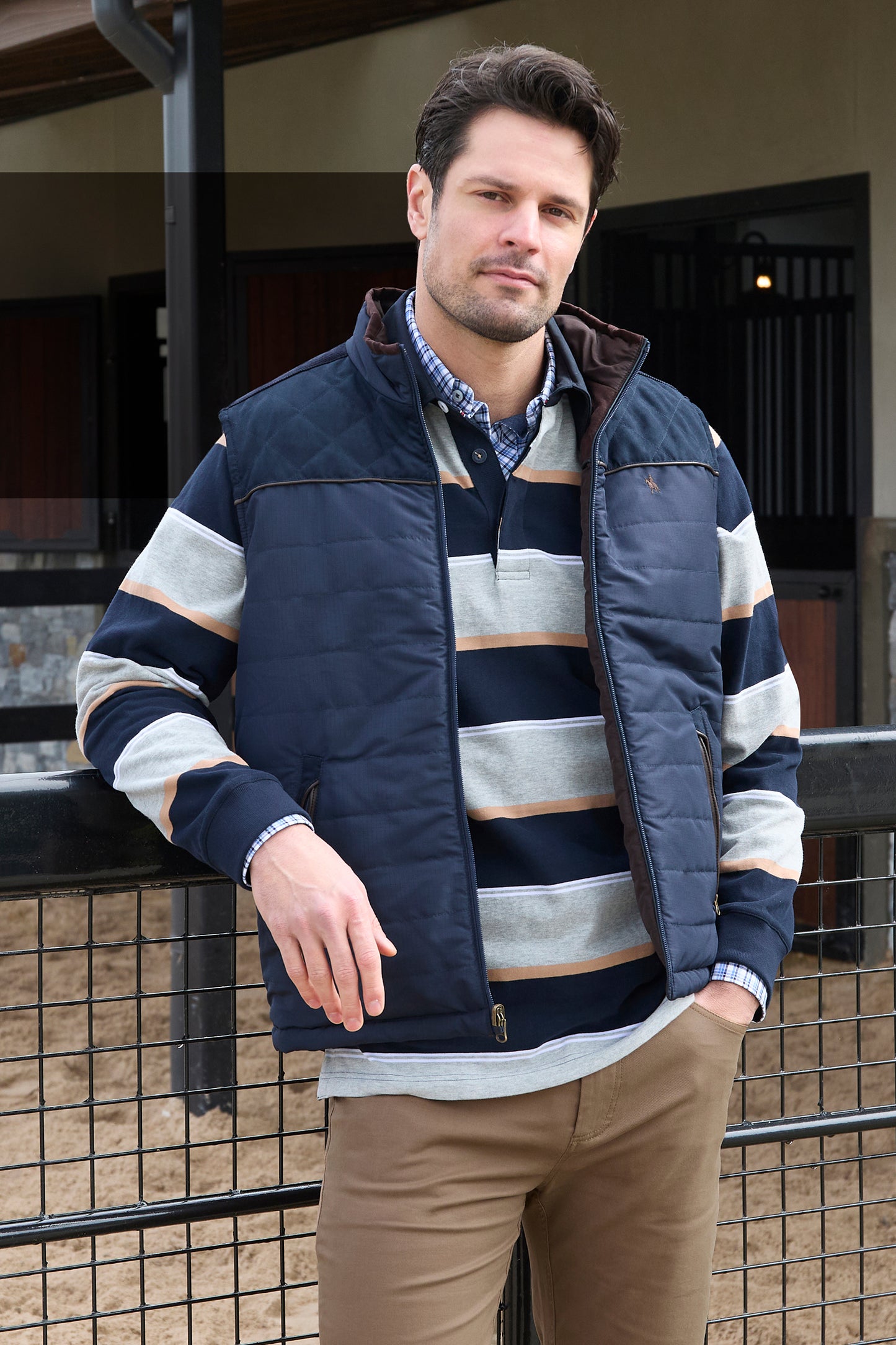 THOMAS COOK MENS REVERSIBLE NATHAN VEST