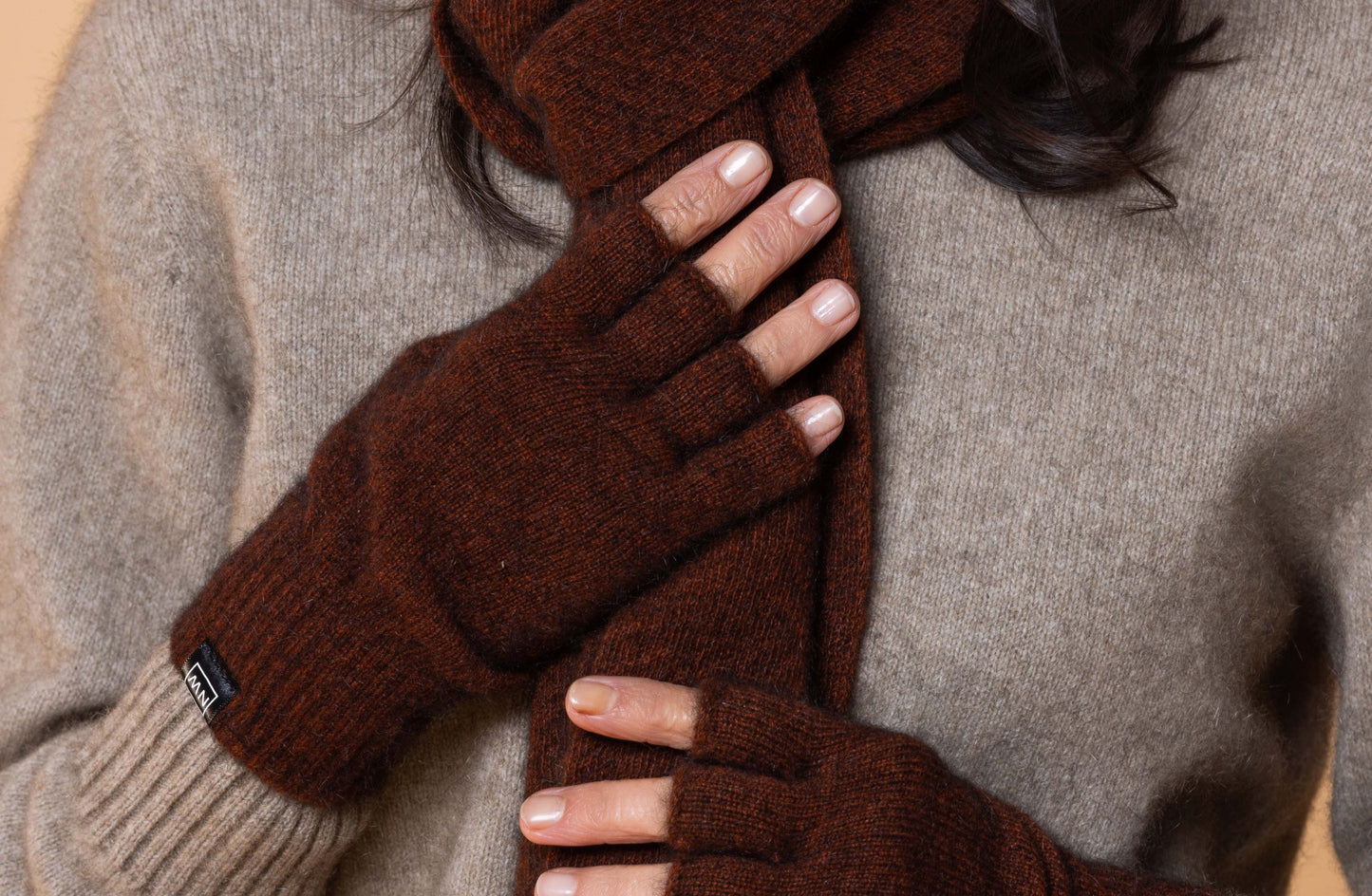NOBLE WILDE FINGERLESS GLOVE