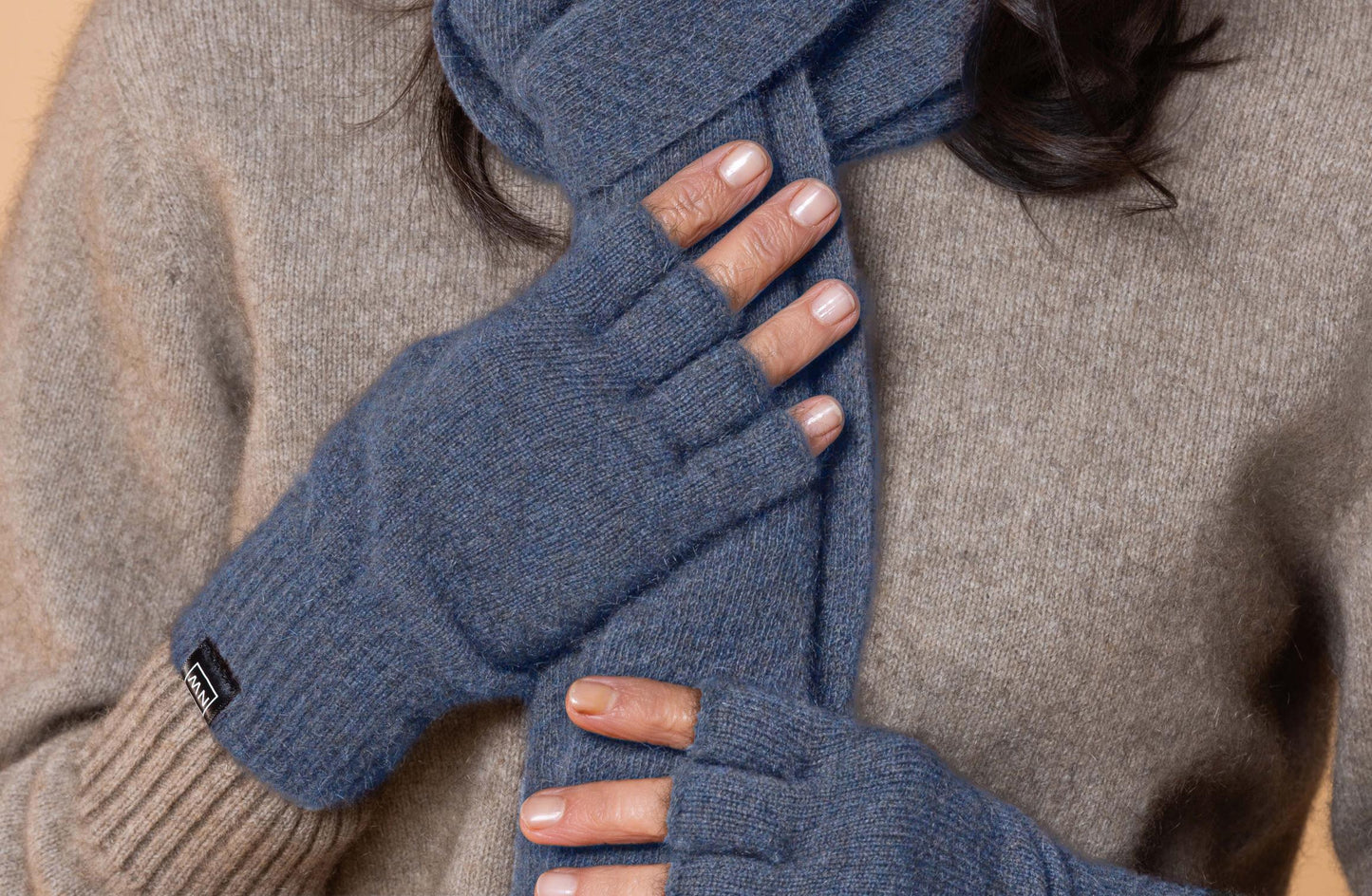 NOBLE WILDE FINGERLESS GLOVE