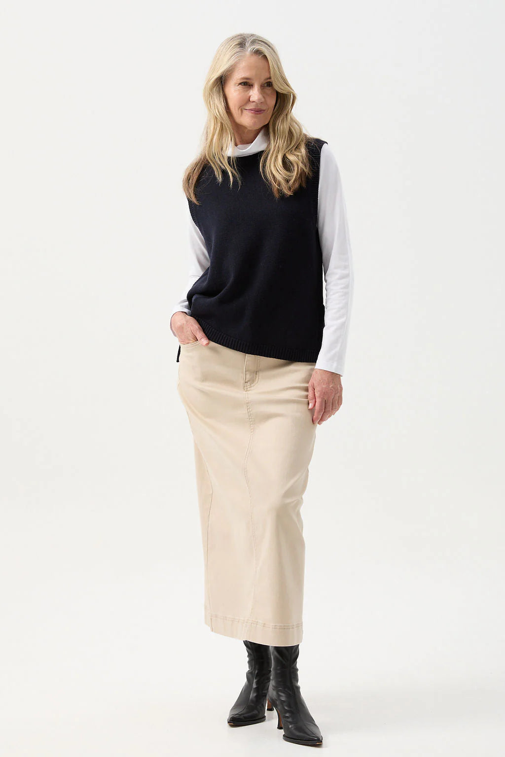 GOONDIWINDI VEST WITH SIDE SLITS