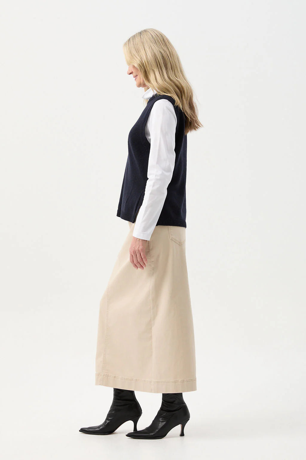 GOONDIWINDI VEST WITH SIDE SLITS