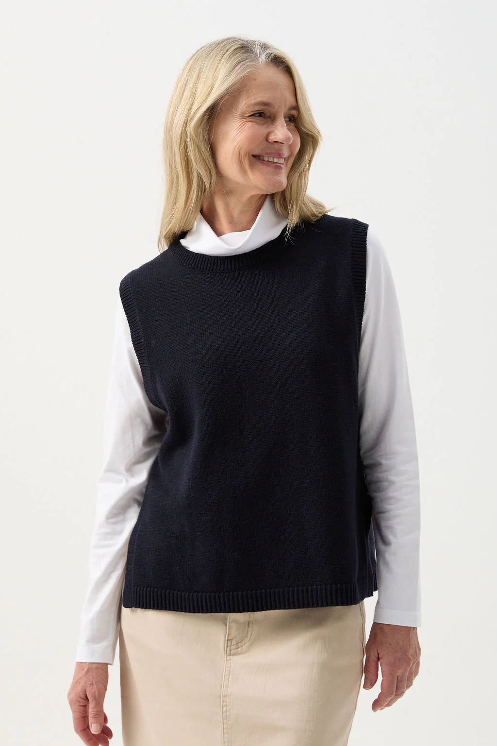 GOONDIWINDI VEST WITH SIDE SLITS
