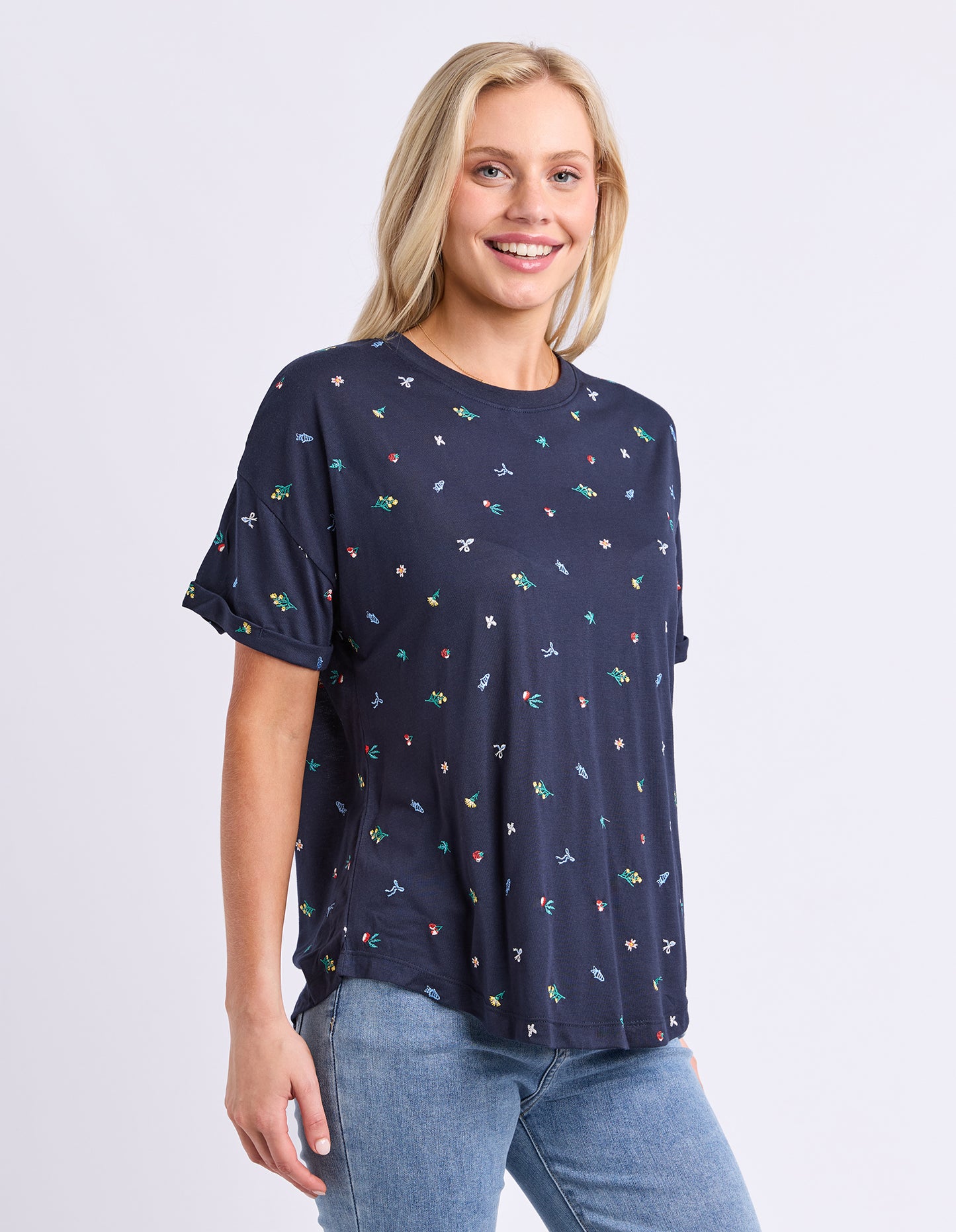 ELM FESTIVE MARKET TEE