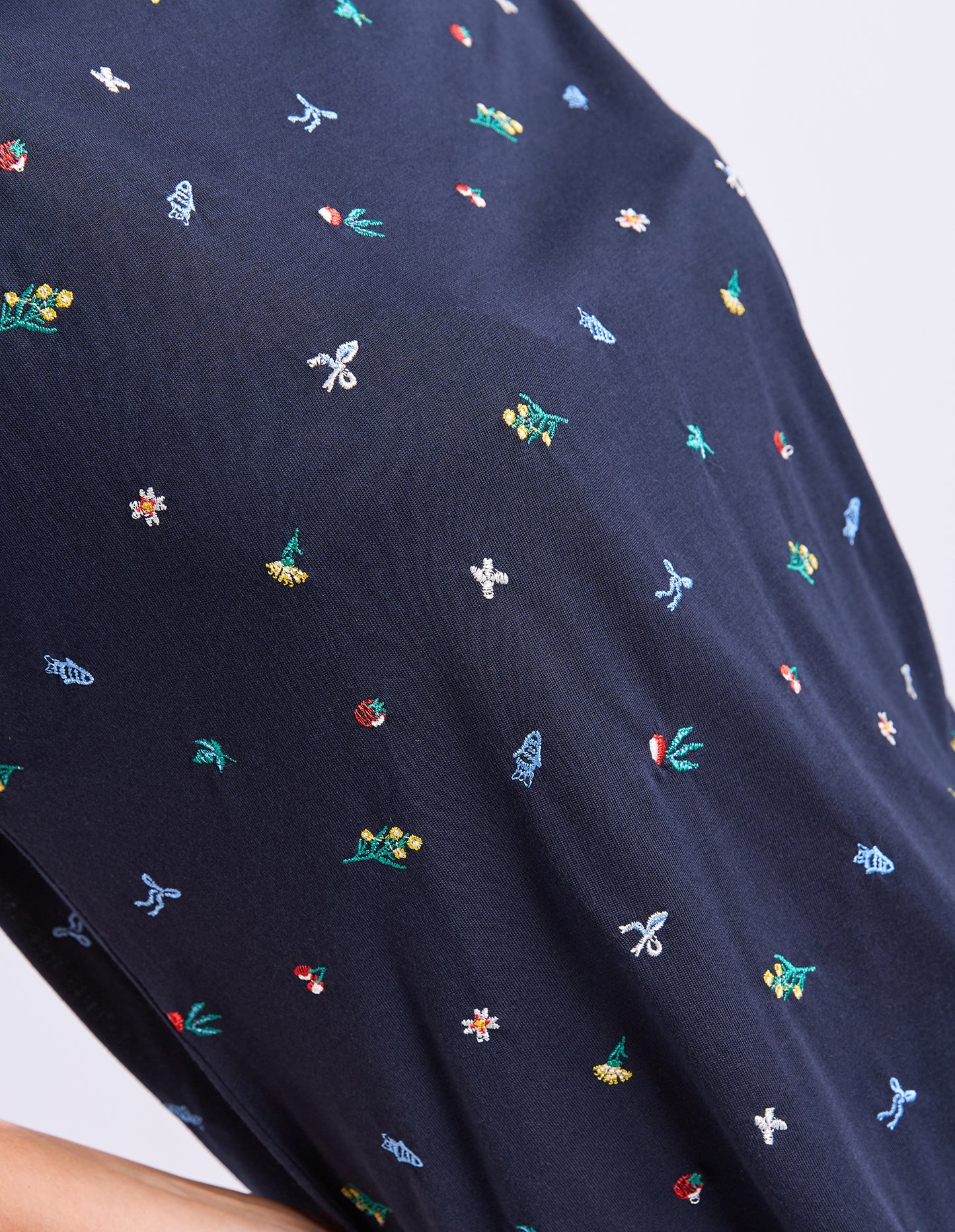 ELM FESTIVE MARKET TEE