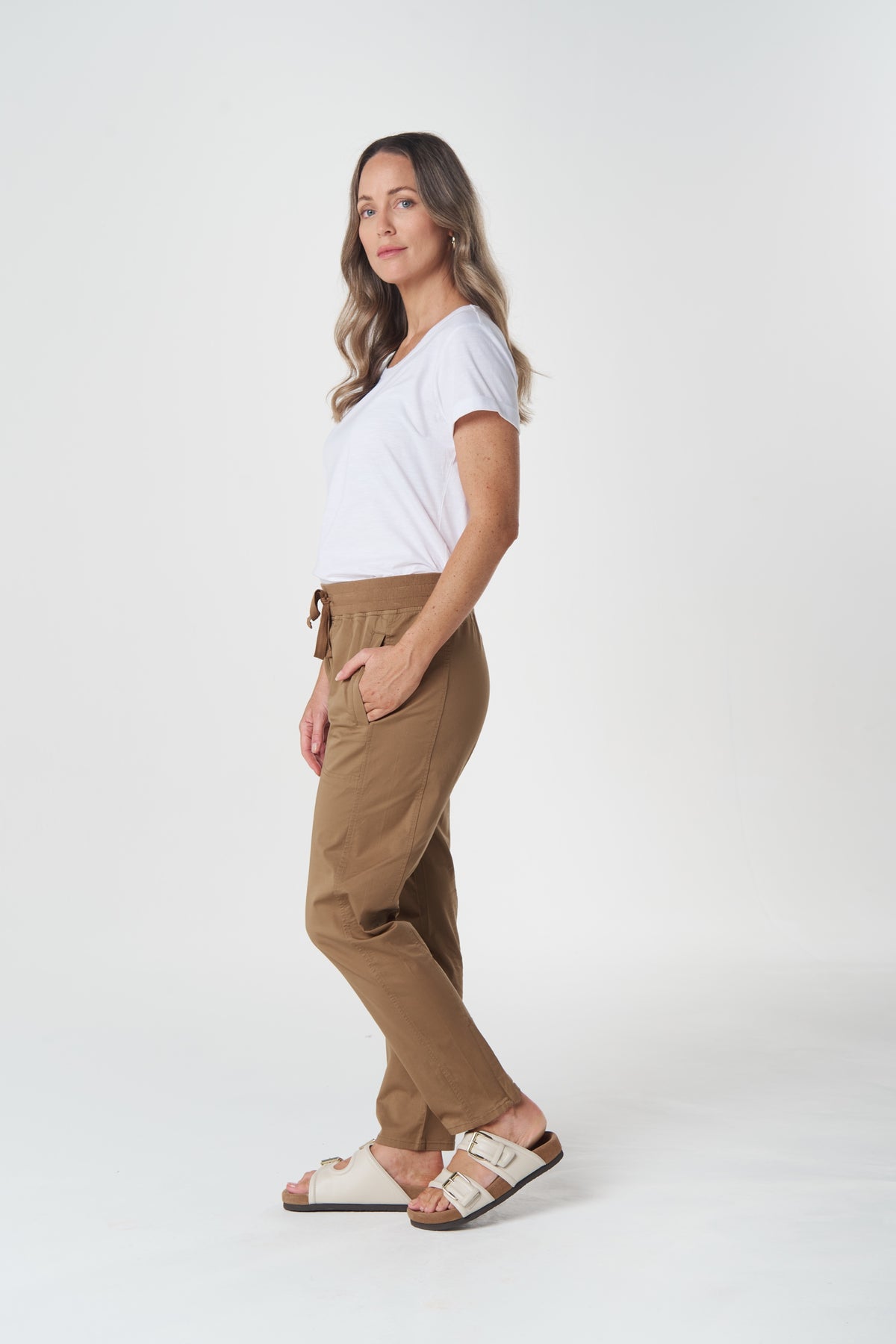 GOONDIWINDI VINE CROPPED COTTON JOGGER