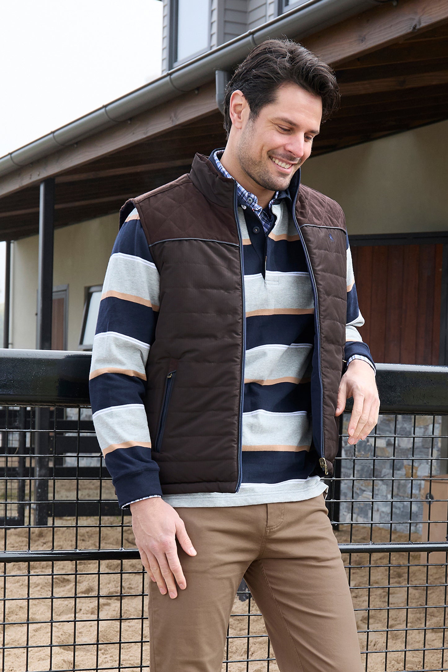 THOMAS COOK MENS REVERSIBLE NATHAN VEST