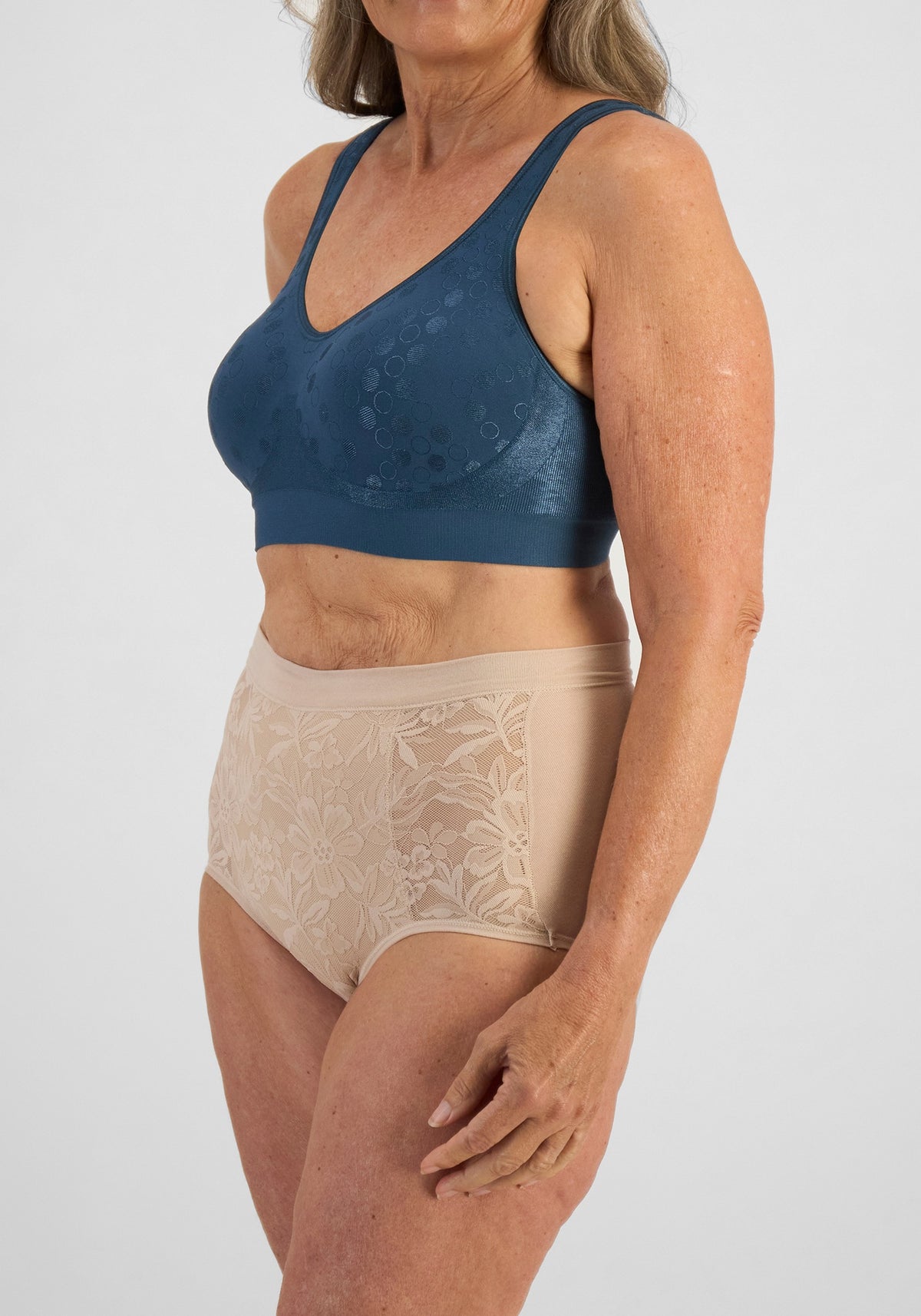 PLAYTEX COMFORT REVOLUTION CONTOUR WIREFREE BRA