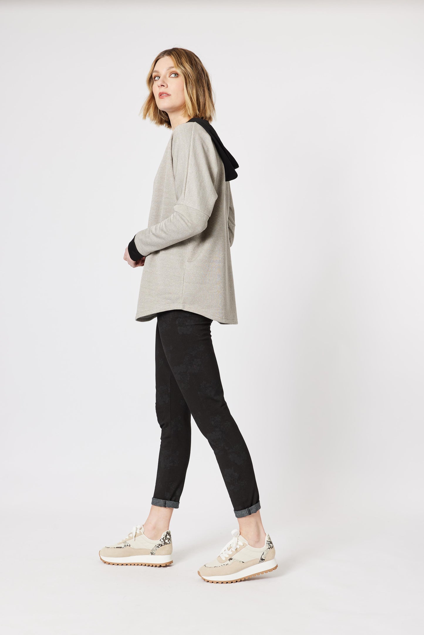 CLARITY ZIP DETAIL KNIT TOP